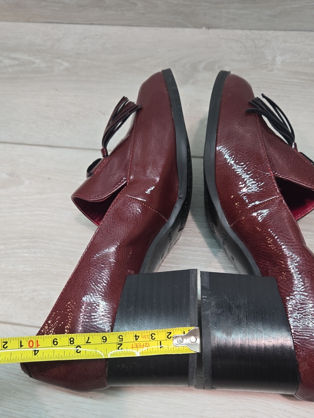 Marc Fisher Women "Like New"Leather Tassel Heels Shoes Sz 8M - Picture 9 of 12
